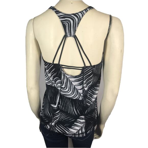 NEW ZELLA Blakely Strappy Back Tank Activewear Size Large L Black $65 - Picture 7 of 9